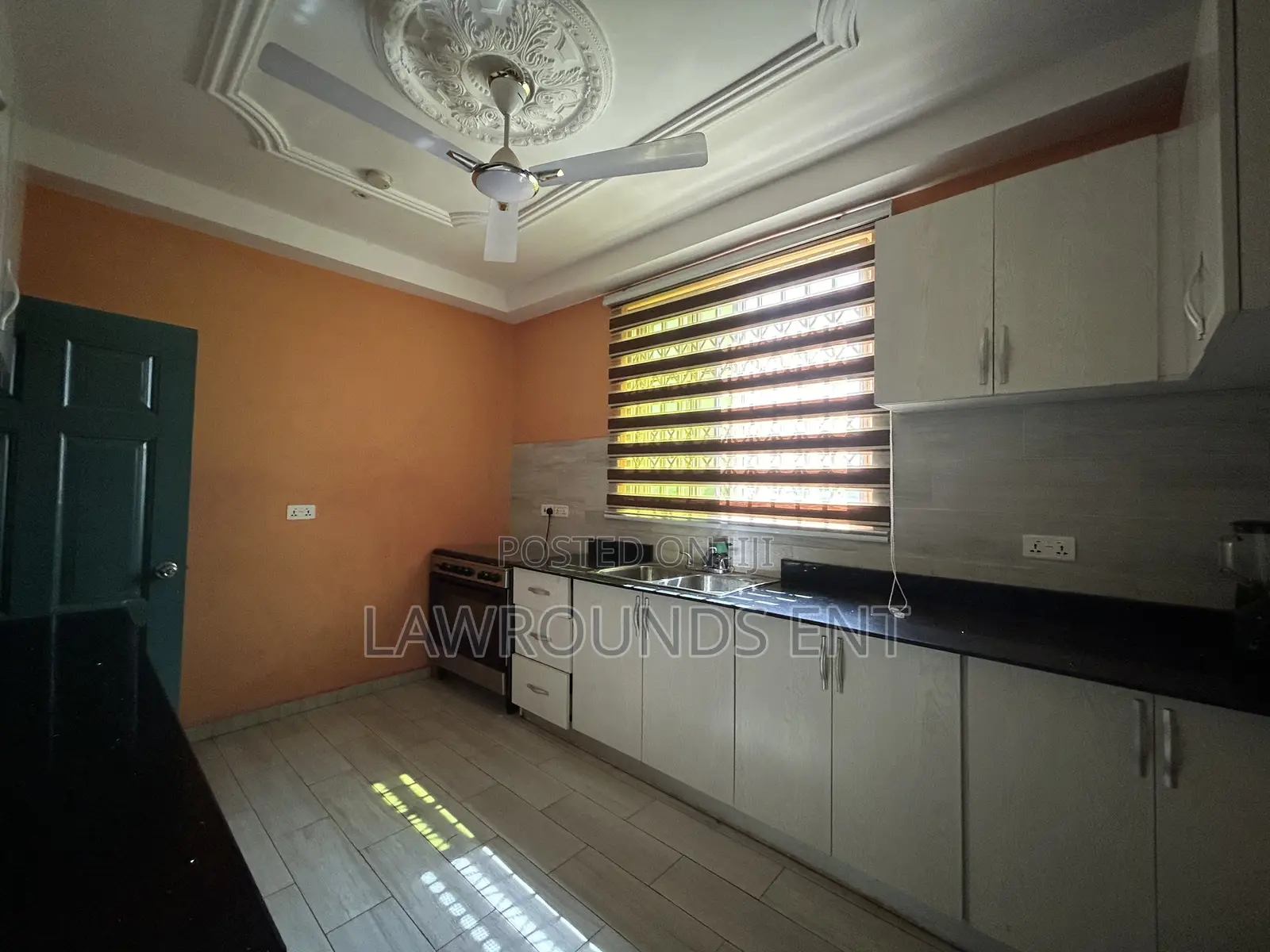 Furnished 3bdrm Apartment in Lawrounds Agency, Tema Metropolitan