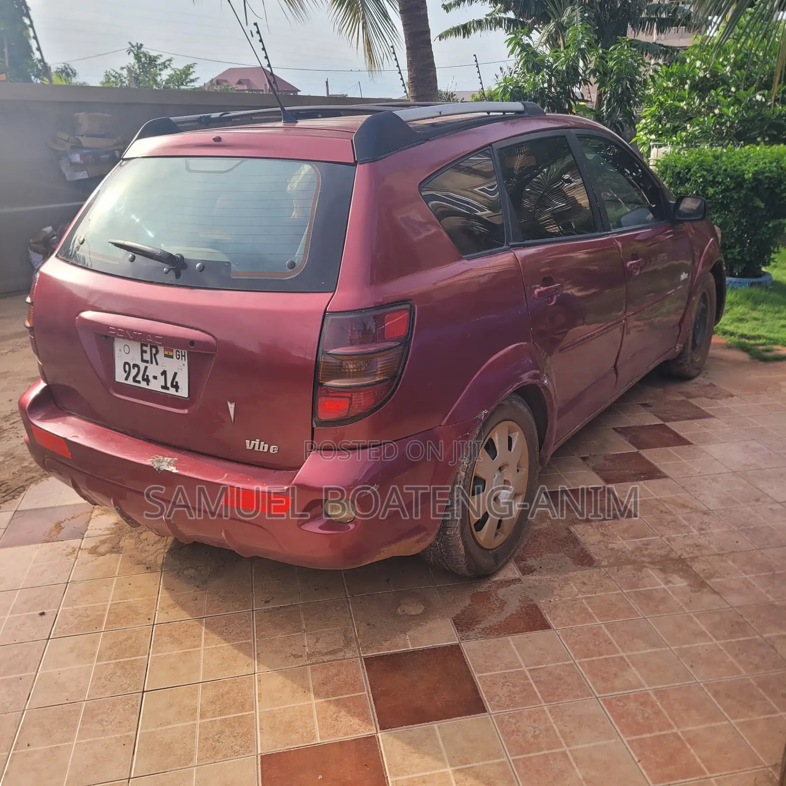 Pontiac Vibe 2010 Red