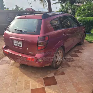 Pontiac Vibe 2010 Red