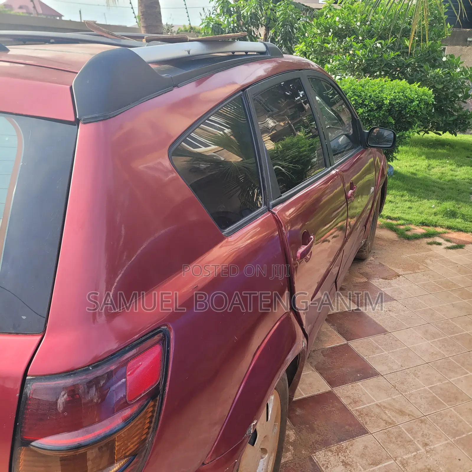 Pontiac Vibe 2010 Red