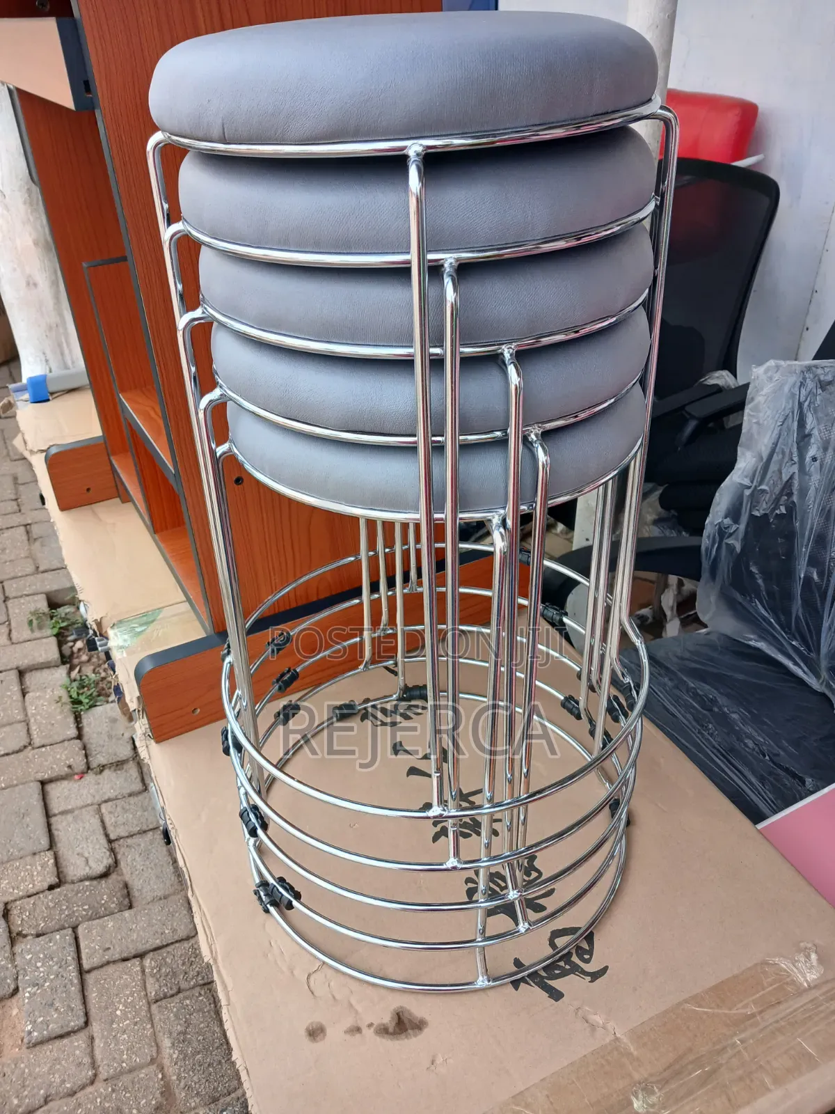 Affordable Round Chair