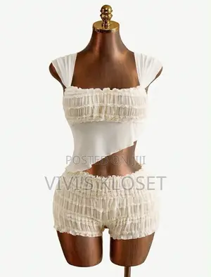 Style Pleated Top, Sheer Fabric Splicing,
