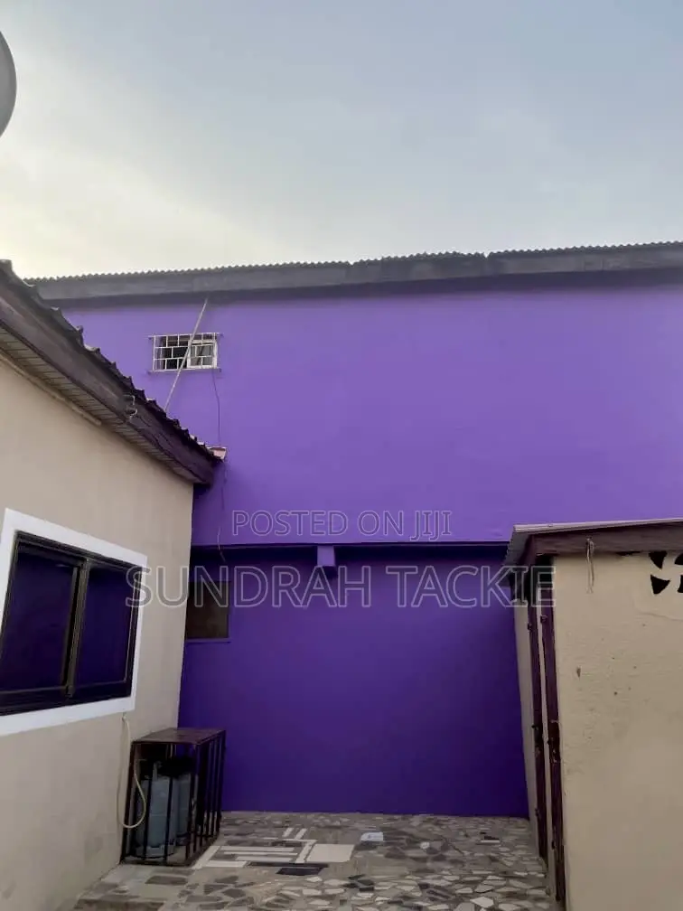 Spacious Shop for Rent