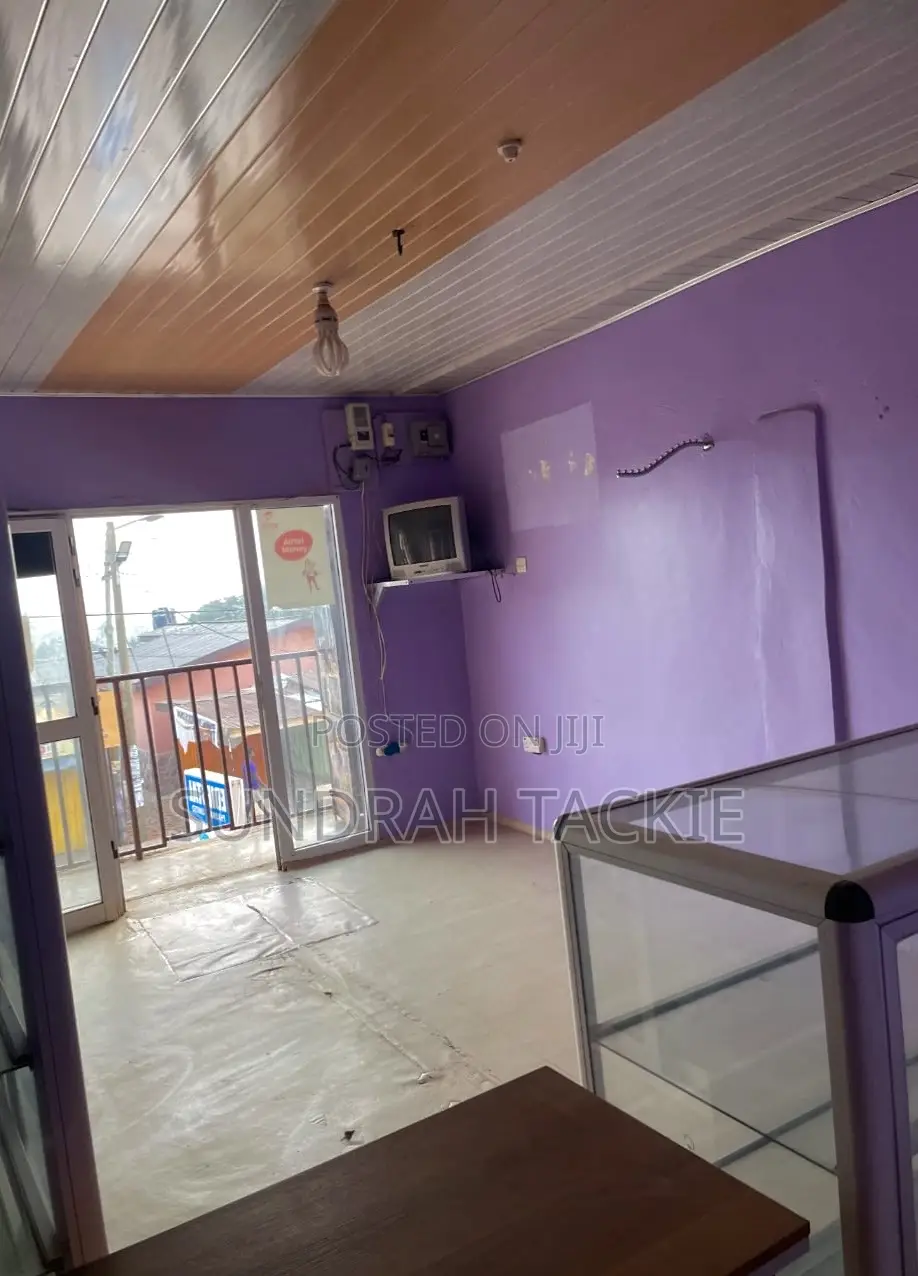 Spacious Shop for Rent