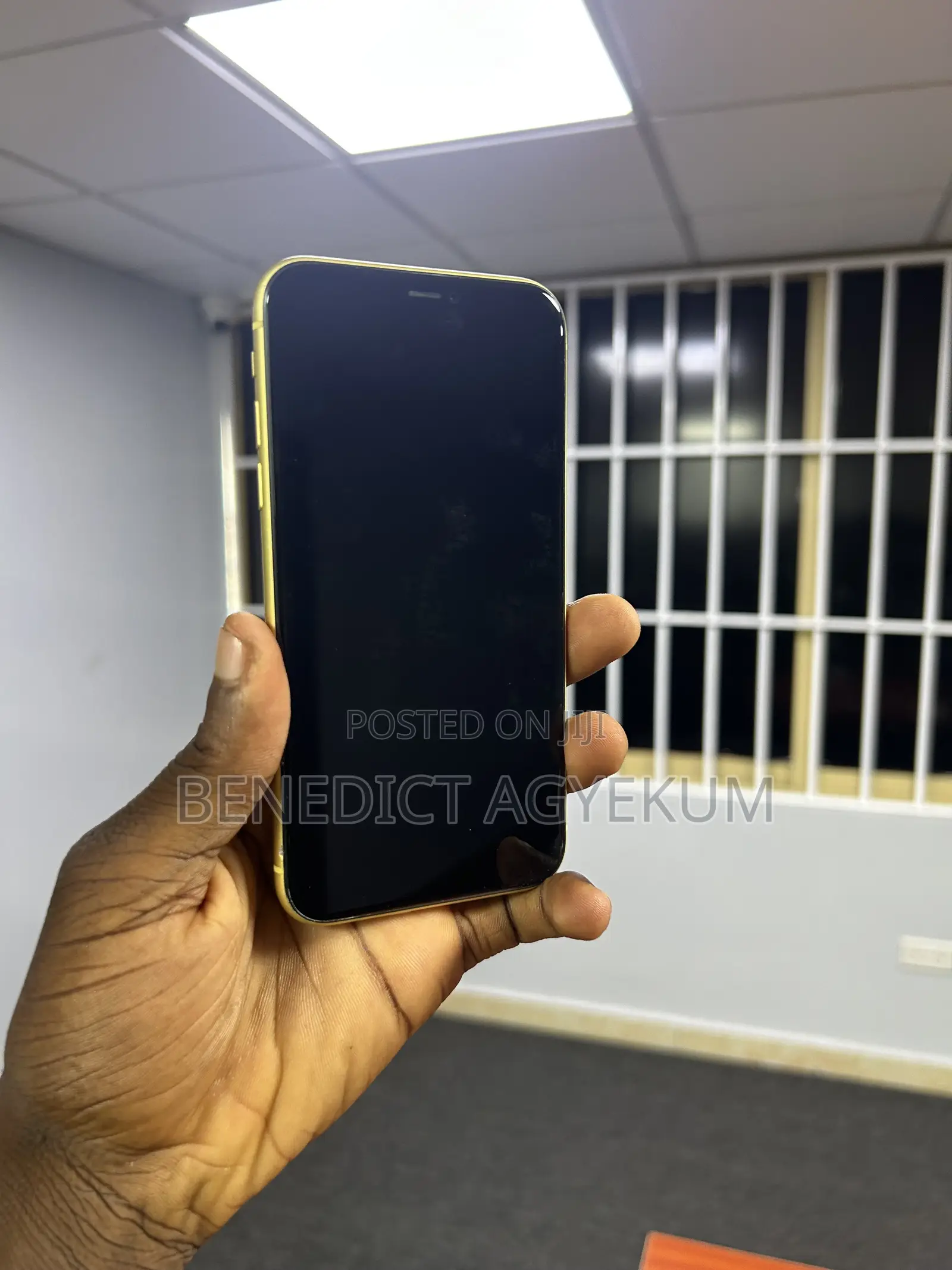 Apple iPhone 11 128 GB Yellow