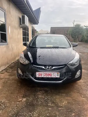 Hyundai Elantra Limited Sedan FWD (1.8L 4cyl 6A) 2013 Black