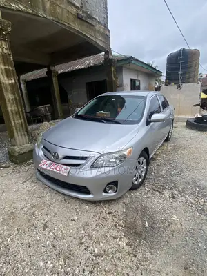 Toyota Corolla 2012 Silver