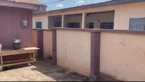 5bdrm Bungalow in Kumasi Metropolitan for sale