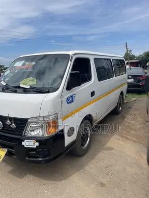 Nissan Caravan (Urvan) 2012 White