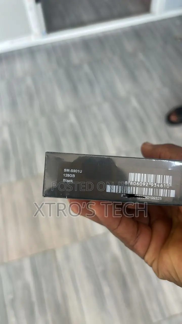 New Samsung Galaxy S22 5G 128 GB Black