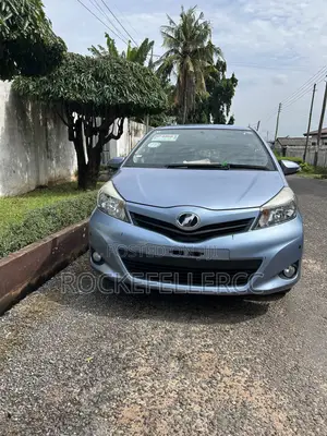 Toyota Vitz 1.3 FWD 3dr 2014 Blue