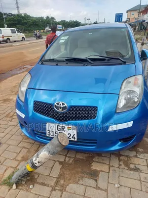 Toyota Vitz 1.5 FWD 3dr 2010 Blue