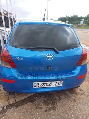 Toyota Vitz 1.5 FWD 3dr 2010 Blue