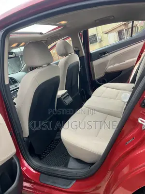 Hyundai Elantra Limited Sedan FWD (2.0L 4cyl 6A) 2017 Red
