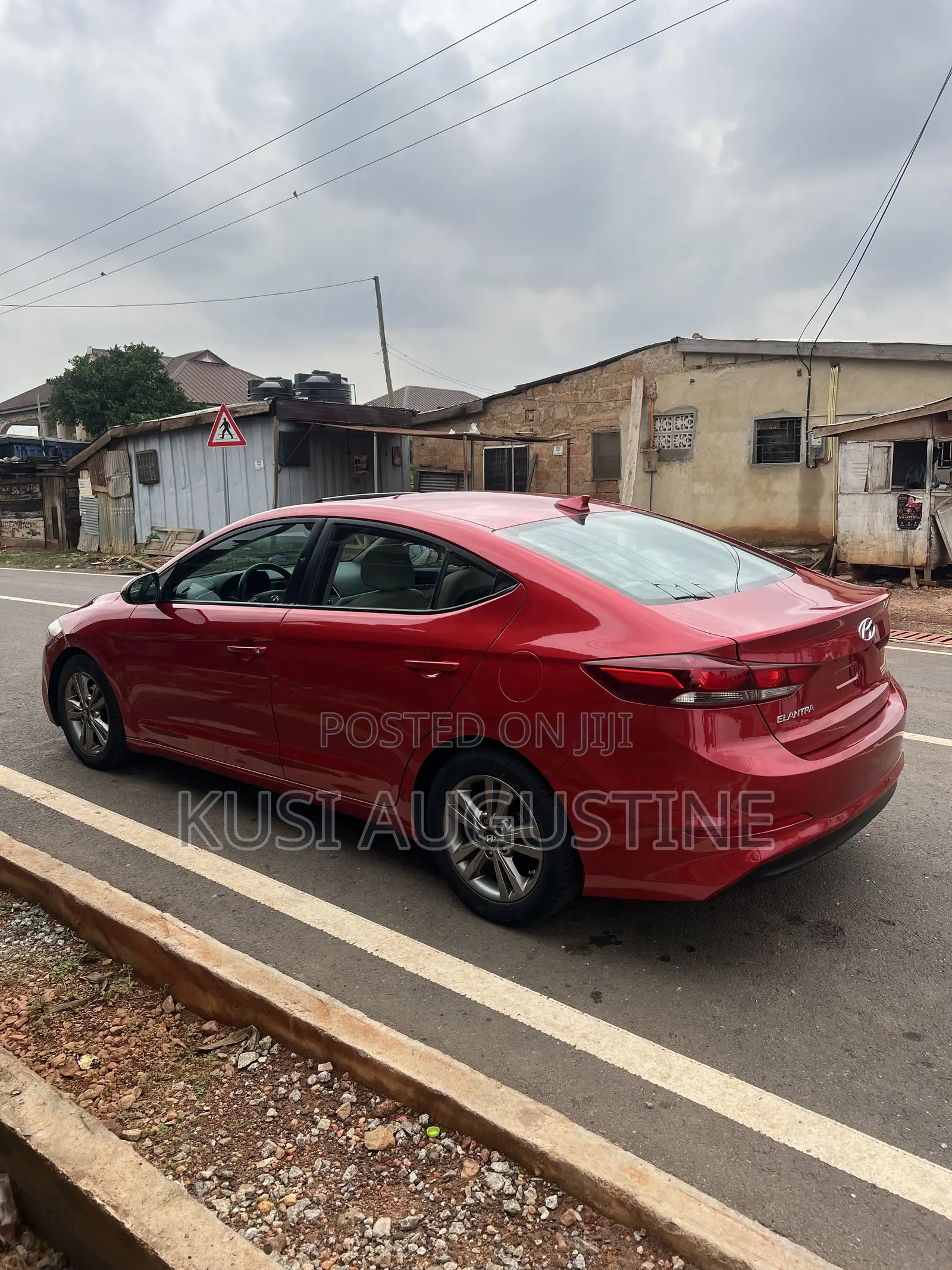 Hyundai Elantra Limited Sedan FWD (2.0L 4cyl 6A) 2017 Red