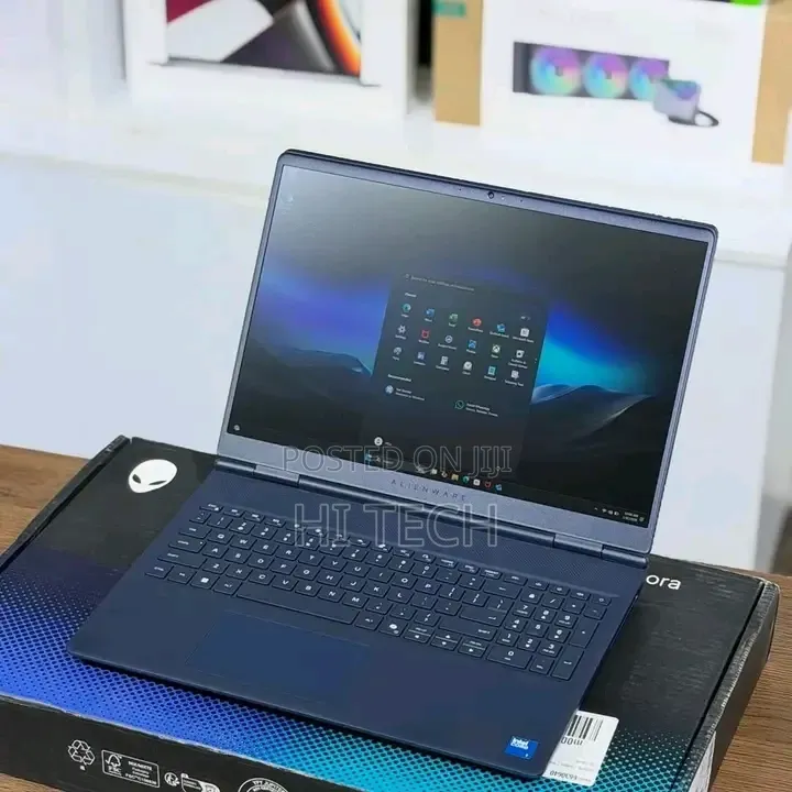 New Laptop Alienware 16 Aurora 32GB Intel Core Ultra 9 SSD 2T