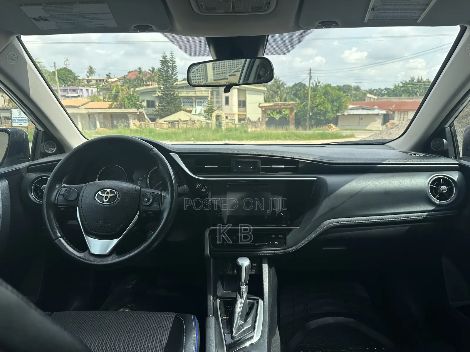 Toyota Corolla 2018 White