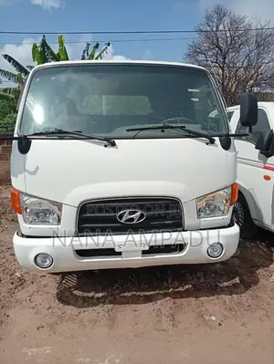 Hyundai Mighty 2