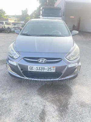 Hyundai Accent SE Hatchback 2016 Gray