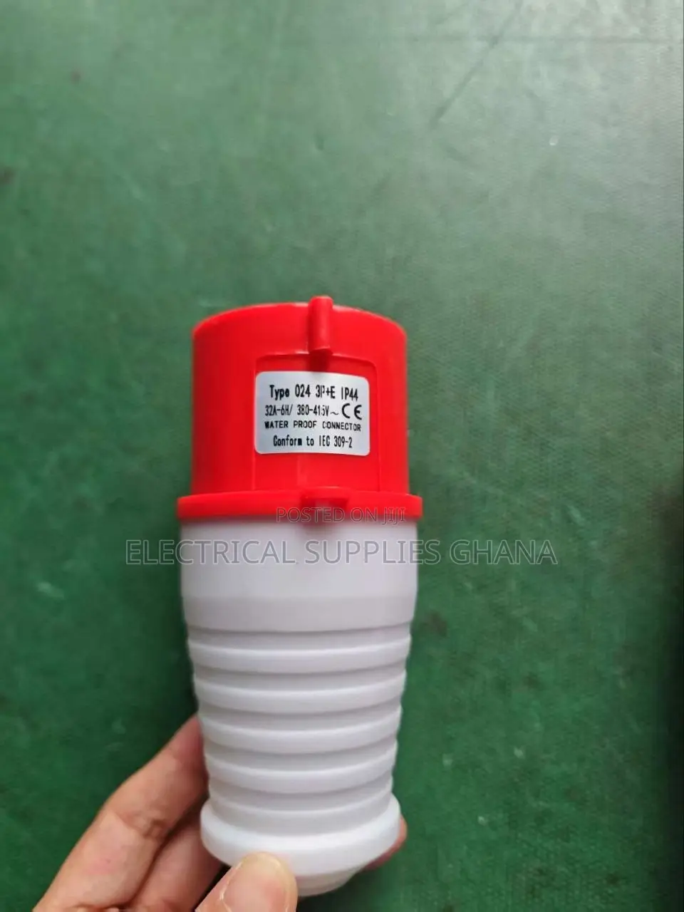 32a 415v 3 Phase Industrial Plug 3p+E Ip44 Waterproof