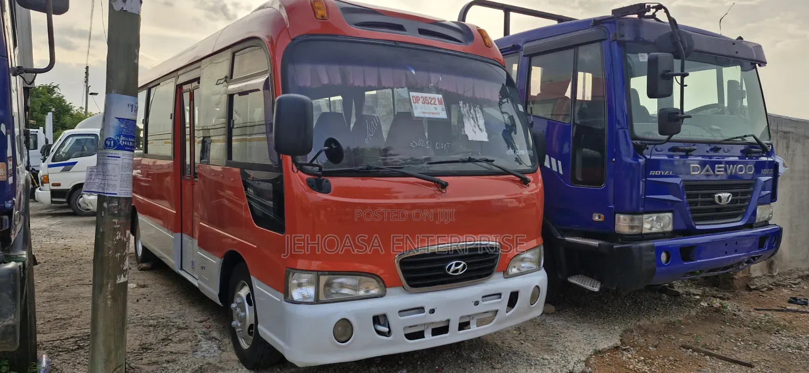 Hyundai County 2015 Pink
