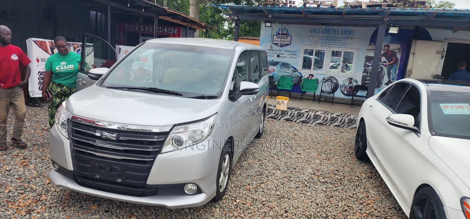 Toyota Noah 2.0 FWD (8 Seater) 2014 Gray