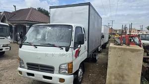 Hyundia Mighty Container Truck
