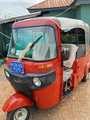 Bajaj RE 2025 Red