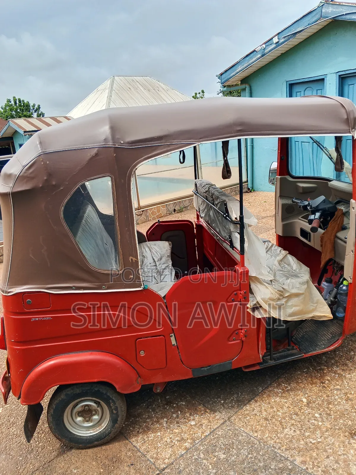 Bajaj RE 2025 Red