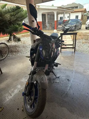 Yamaha 2022 Blue