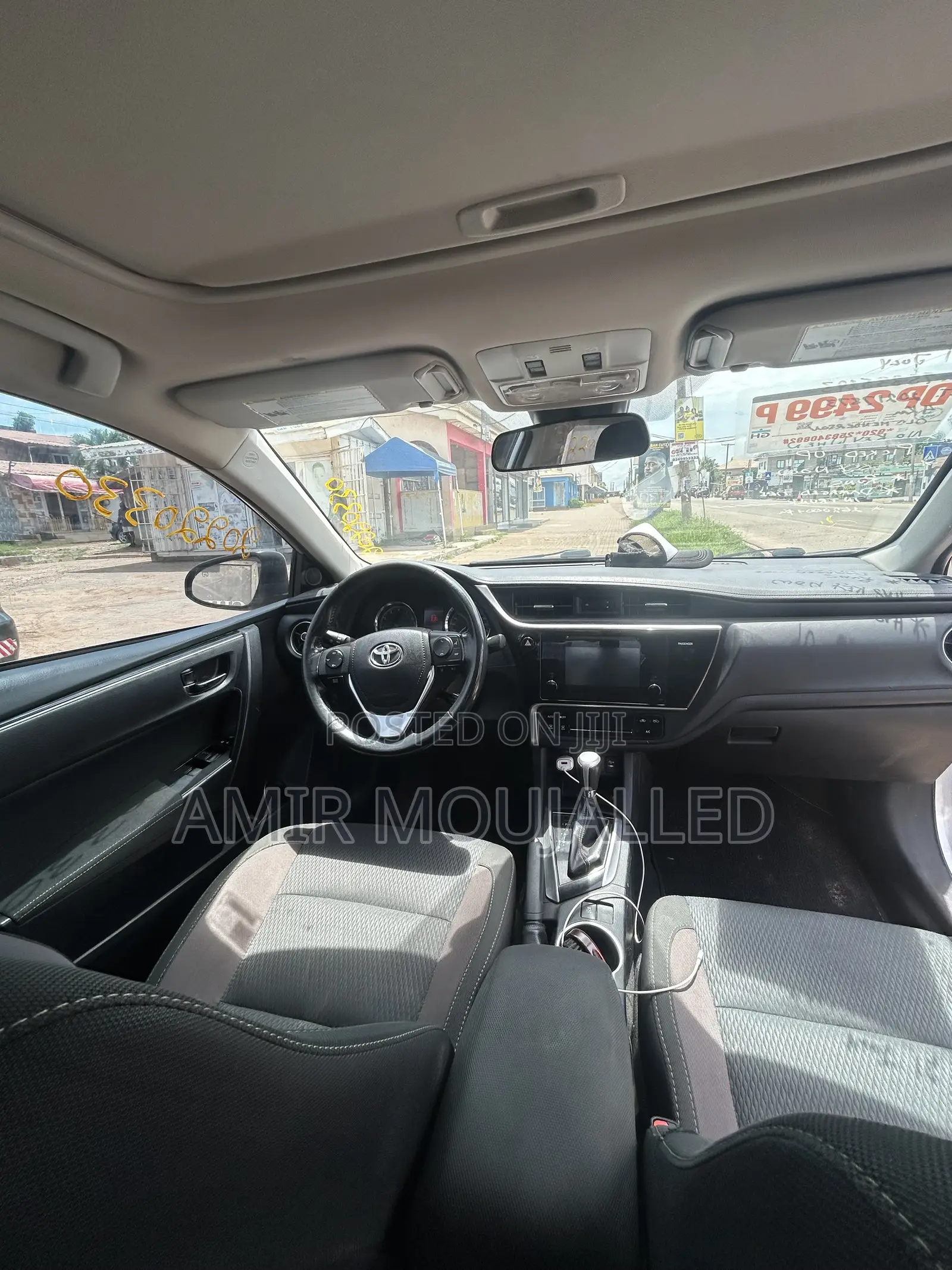 Toyota Corolla LE 4dr Sedan (1.8L 4cyl CVT) 2017 Gray