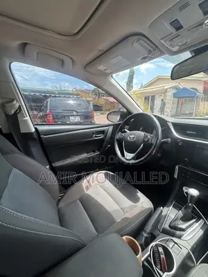 Toyota Corolla LE 4dr Sedan (1.8L 4cyl CVT) 2017 Gray