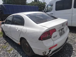 Honda Civic 1.8 DX Automatic 2008 White