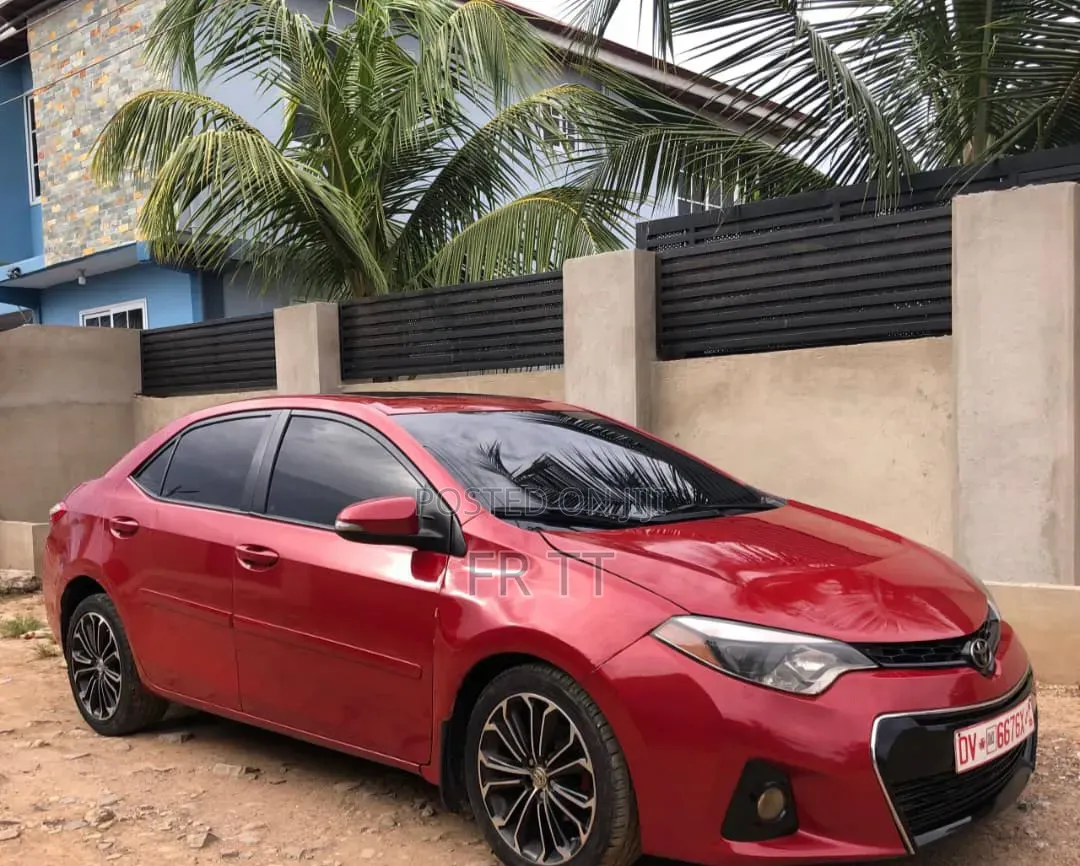Toyota Corolla 2015 Red