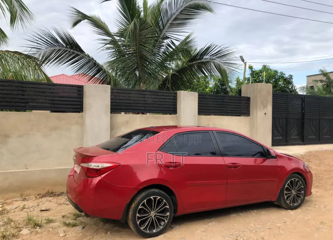 Toyota Corolla 2015 Red