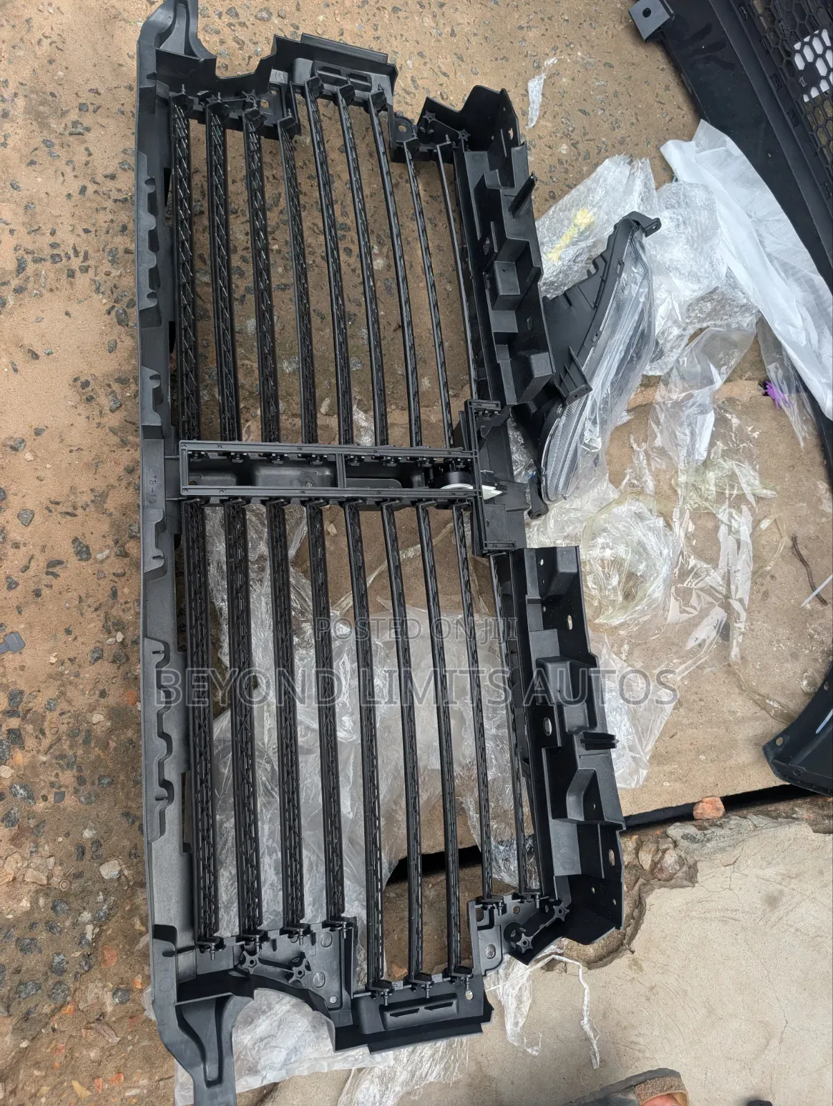 Ford F-150 F150 2015,2016,2017,2018,2019,20 Shutter Grille With Motor
