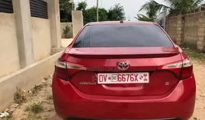 Toyota Corolla 2015 Red