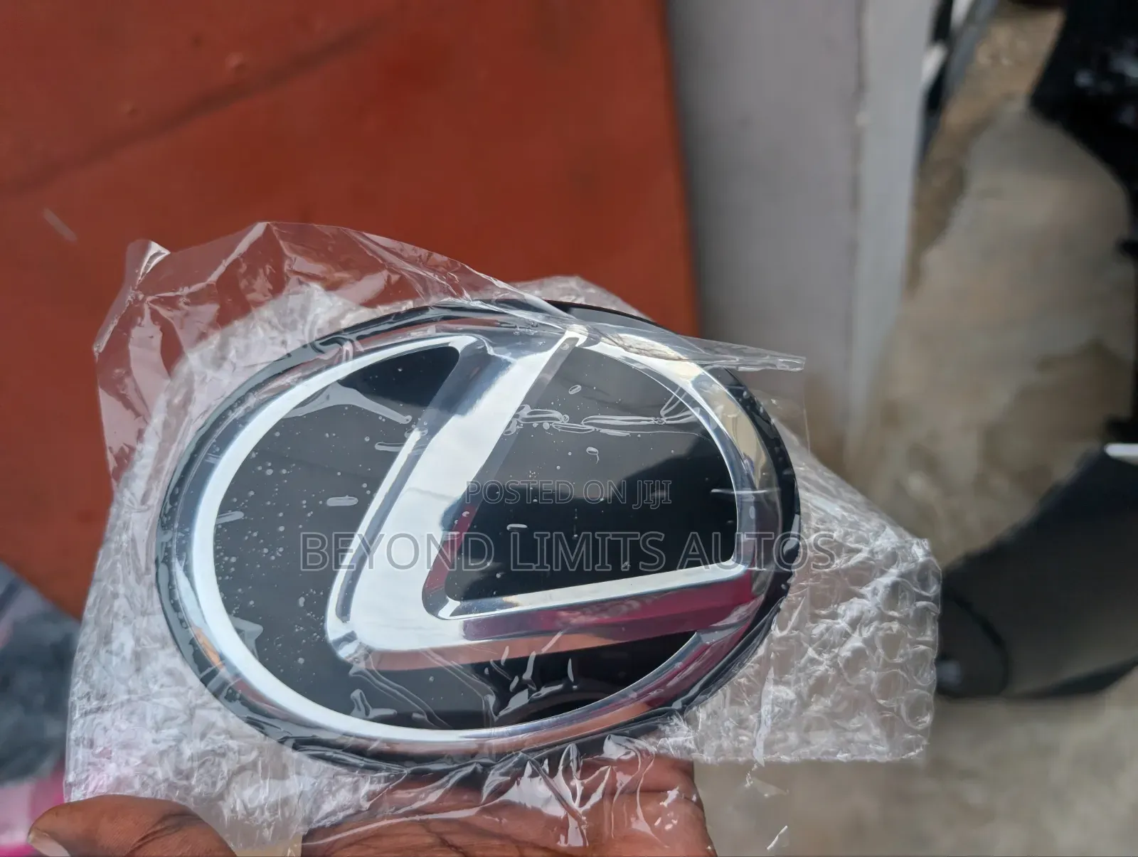 Lexus Rx350 2016,2017,2018,2019,2020,2021,2022 Crown / Logo
