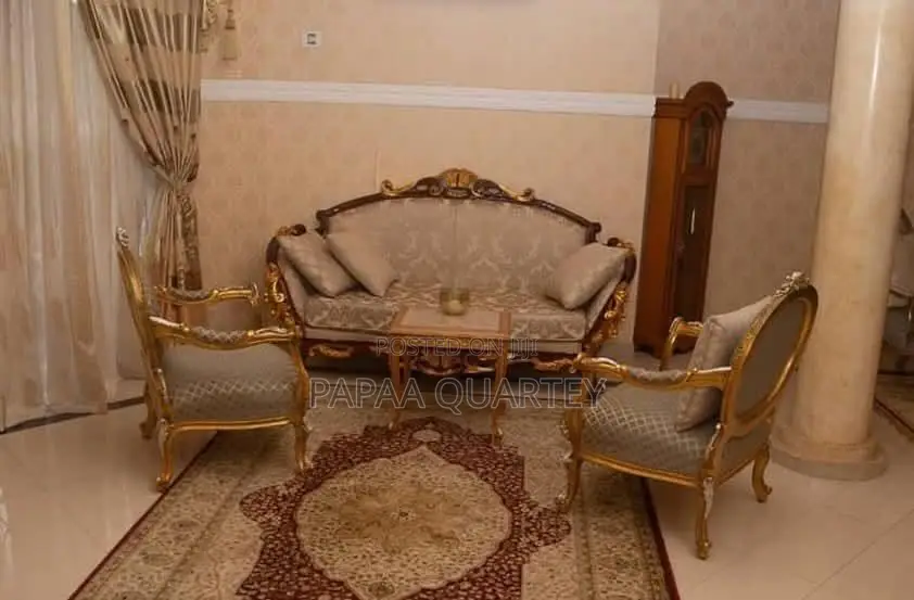 5bdrm House in East Legon for sale