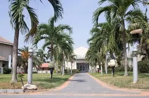 5bdrm House in East Legon for sale