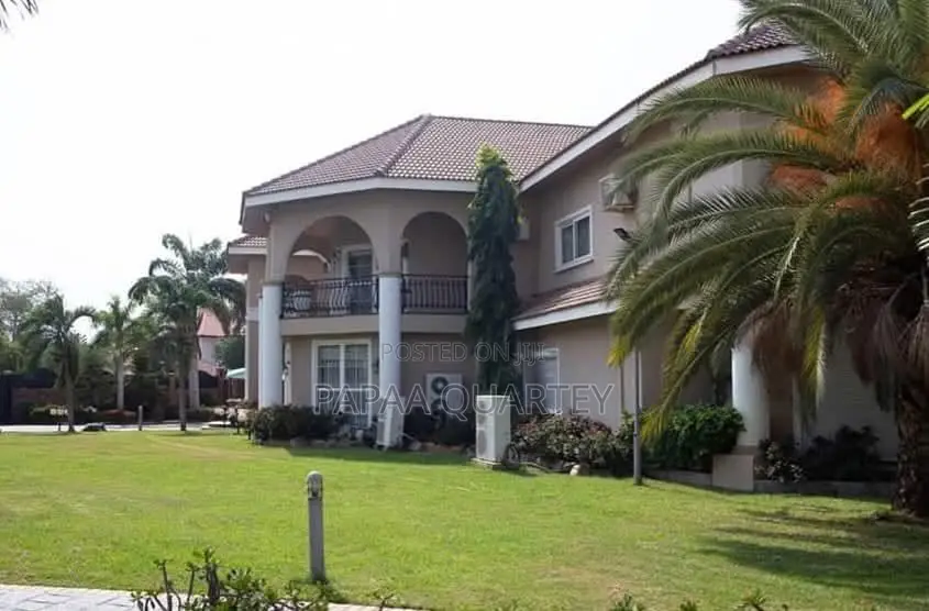 5bdrm House in East Legon for sale