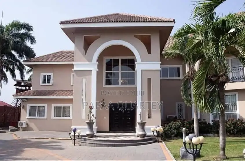 5bdrm House in East Legon for sale