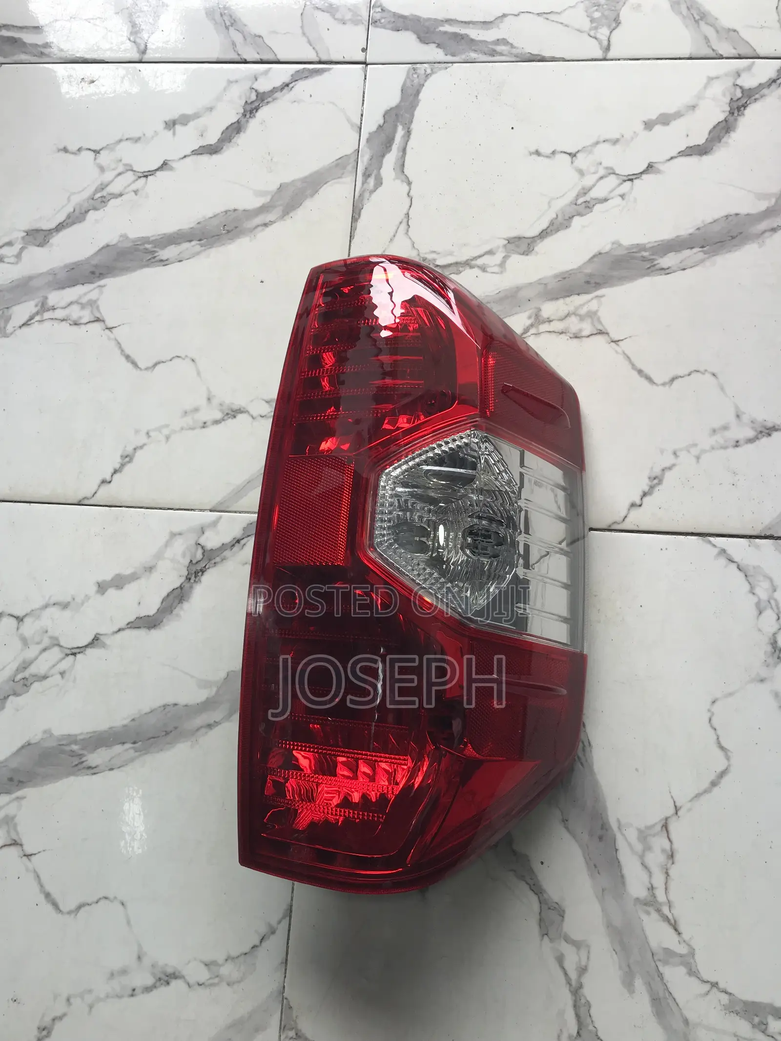 Tundra 2014,2015,2016,2017,2018,2019,2020,2021 Tail Light