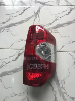 Tundra 2014,2015,2016,2017,2018,2019,2020,2021 Tail Light