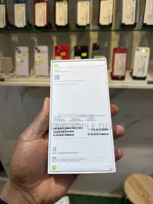 New Apple iPhone 17 256 GB Green