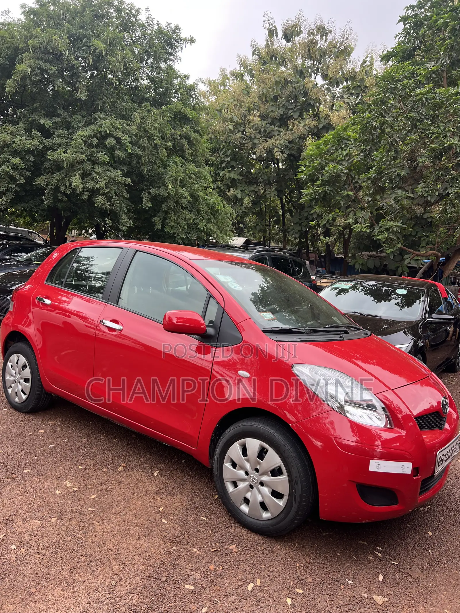 Toyota Yaris 2010 Red