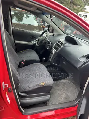 Toyota Yaris 2010 Red
