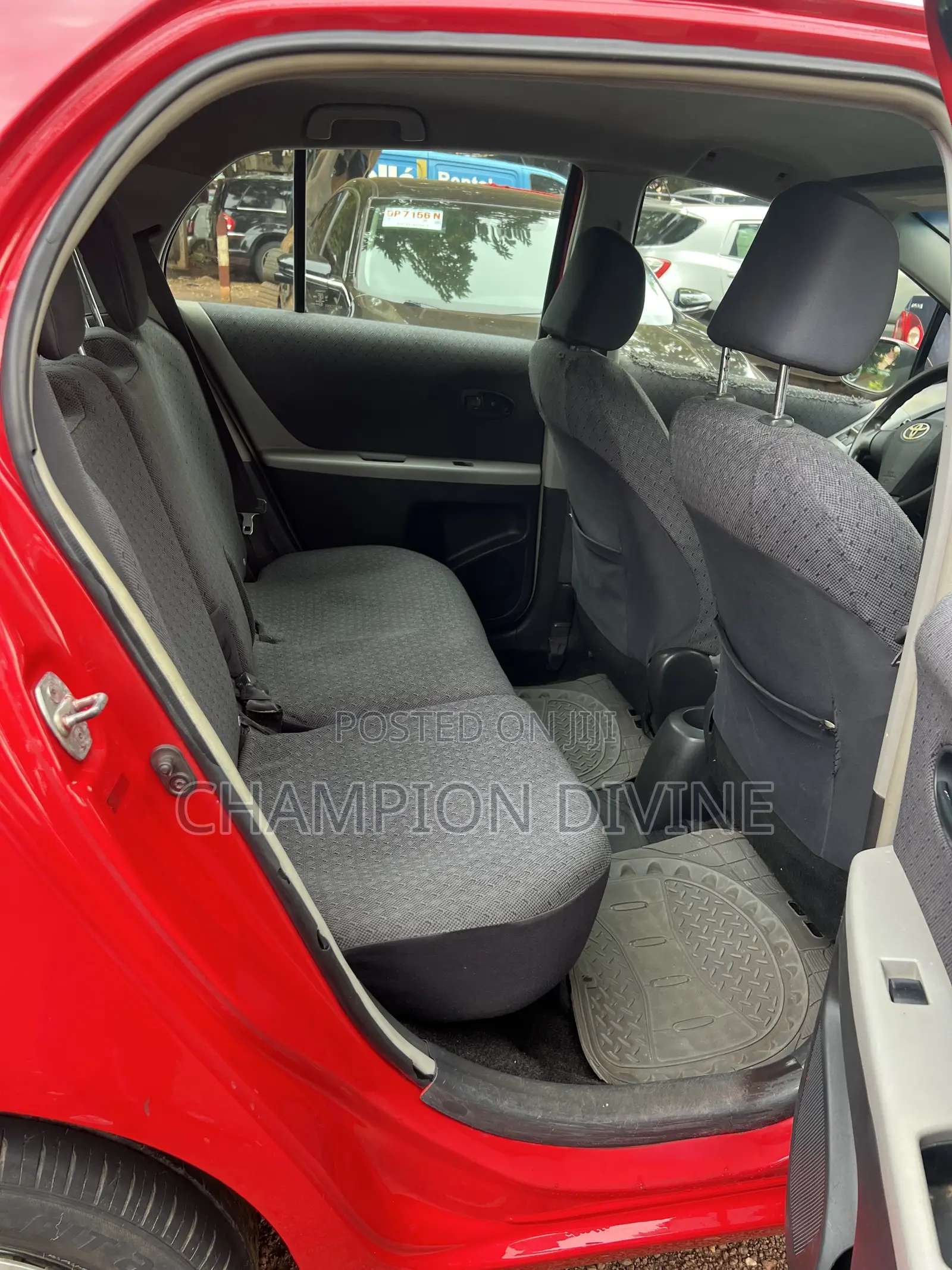 Toyota Yaris 2010 Red