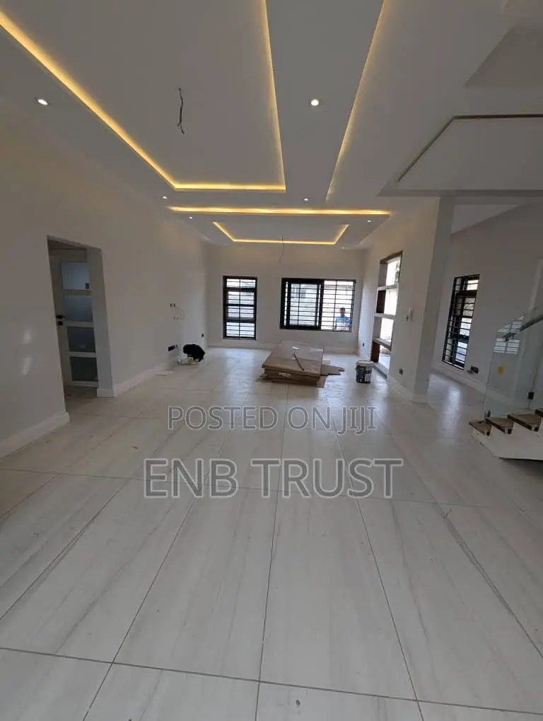 4bdrm Duplex in Tantra Hills, Unity Closed for sale