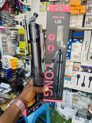 L16 Selfie Tripod